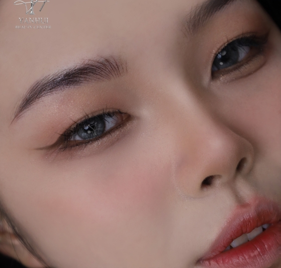 Điêu khắc lông mày sợi siêu thực cho em gái style Hàn Quốc